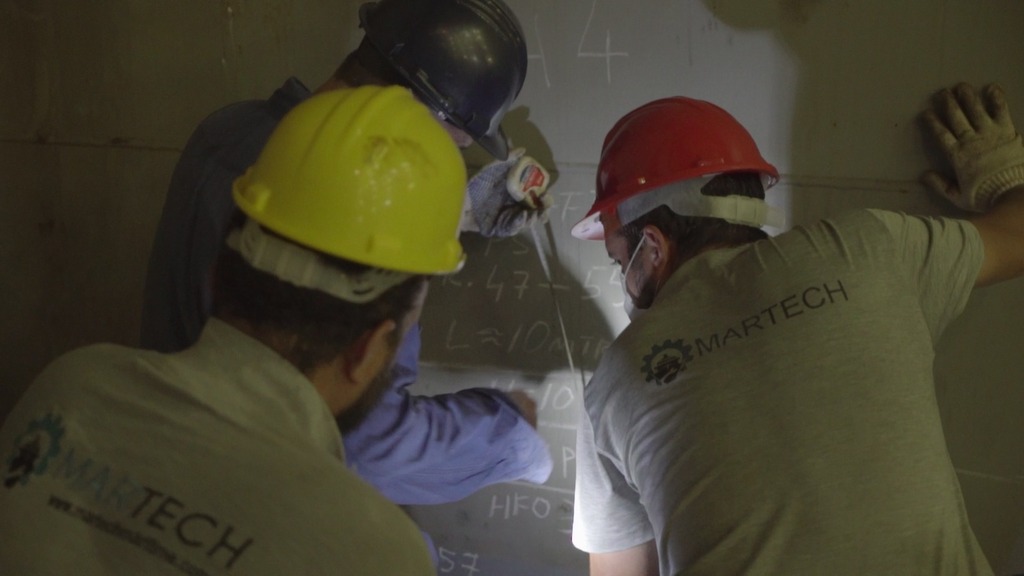 Measurement and survey work inside a tank